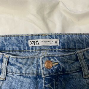Zara Mom Jeans light blue wash